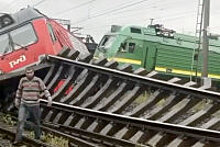 В результате крушения скоростного поезда в Португалии погибли люди