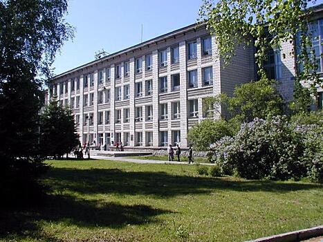 Летняя физико-математическая школа открылась в новосибирском Академгородке в 56-й раз