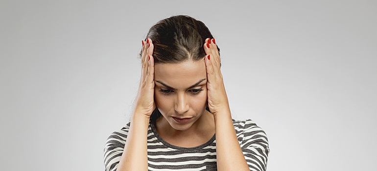 Невролог предостерегла пациентов с мигренью от голодания