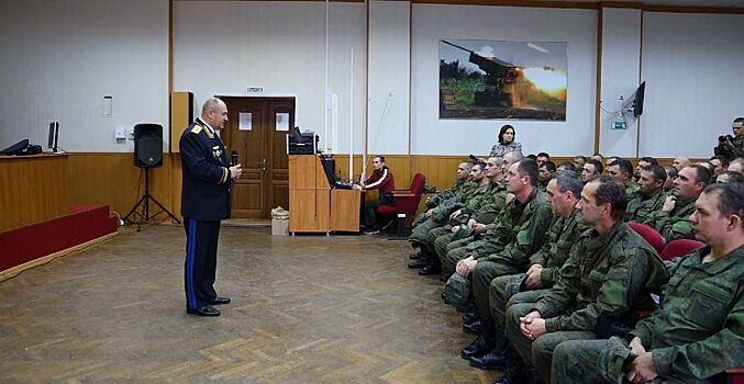 Мобилизованных пензенцев посетил генерал-полковник Николай Кондратюк