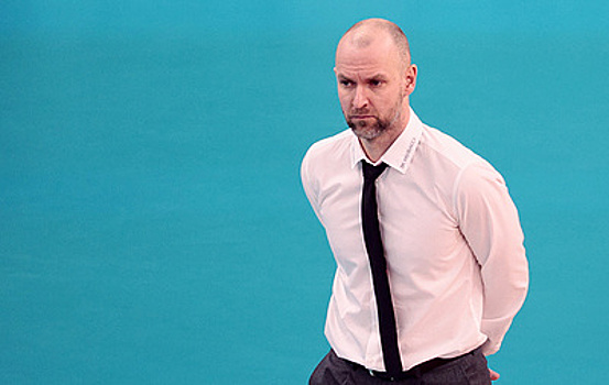 Казанский волейбольный клуб "Зенит" продлил контракт с главным тренером Вербовым