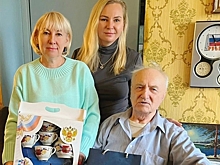 С 90-летним юбилеем поздравили Андрея Петровича Елисеева