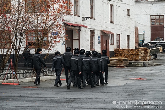На Урале курьер телефонных мошенников получил 10 лет колонии
