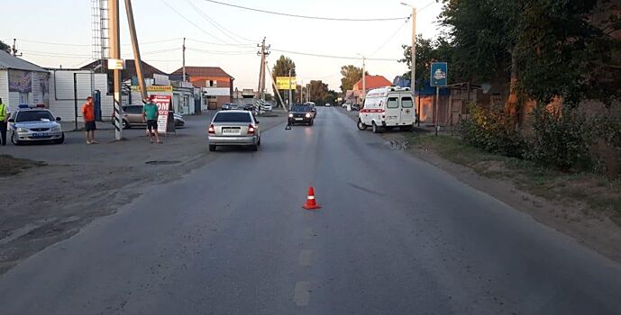 В Сальске автомобиль сбил 13-летнего велосипедиста