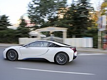 Родстеру BMW i8 Spyder удвоят запас хода