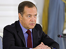 Медведев прокомментировал убийство Кузьминова словами "собаке - собачья смерть"