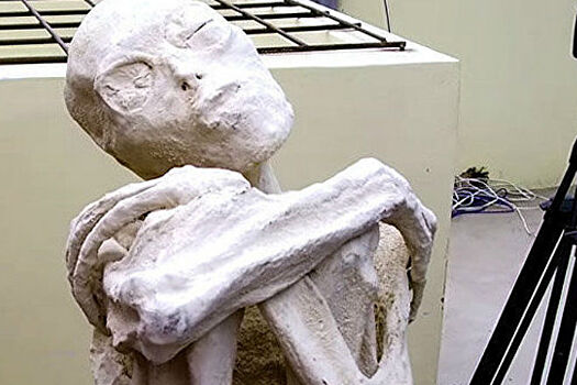 В Перу нашли странную мумию у которой на руке по 3 пальца