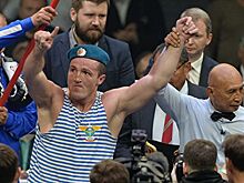 Украинцы раскритиковали Усика за защиту монахов