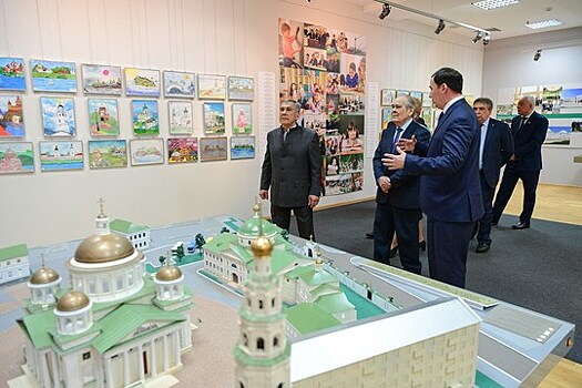 В Казанском кремле действует выставка к 10-летию Фонда возрождения памятников истории и культуры Татарстана