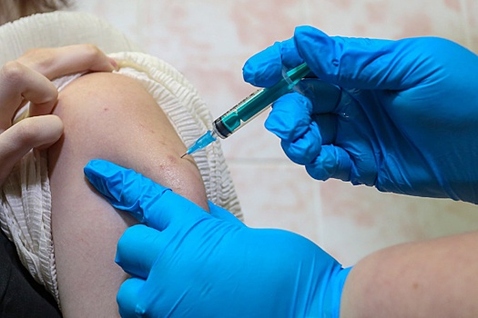 В Подмосковье 1,3 тыс. подростков вакцинировались от ковида