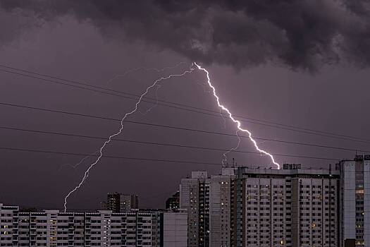 В российском городе ввели режим ЧС из-за урагана