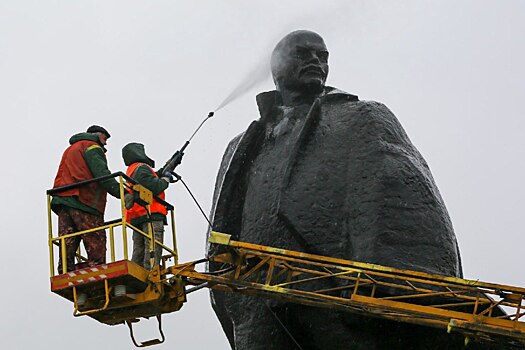 Ленин за 3 миллиона: в Новосибирской области продают уникальный бюст