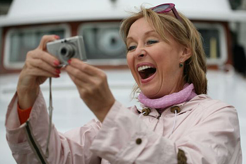 Актриса Лариса Удовиченко в роли Элеоноры в фильме «Прогулка по Парижу», 2008 год