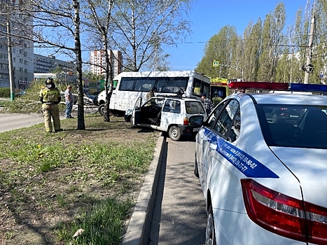 В Пензе в ДТП с двумя машинами пострадали семь человек