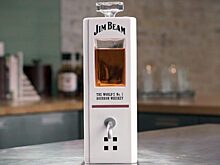 Jim Beam представили «умный» графин, наливающий вам виски