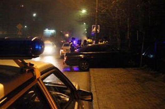 В Калининграде пьяный водитель снес ограждение старого кладбища