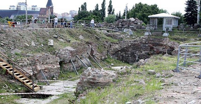 Калининградские власти сравнили восстановление древнего замка с рестораном