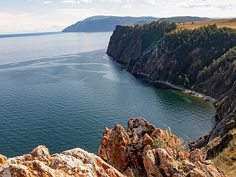 Трутнев заявил о необходимости защищать экологию, развивая туризм на Байкале