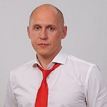 «Мне не хотелось участвовать во всех этих политических интригах, — депутат гордумы Евгений Лазарев