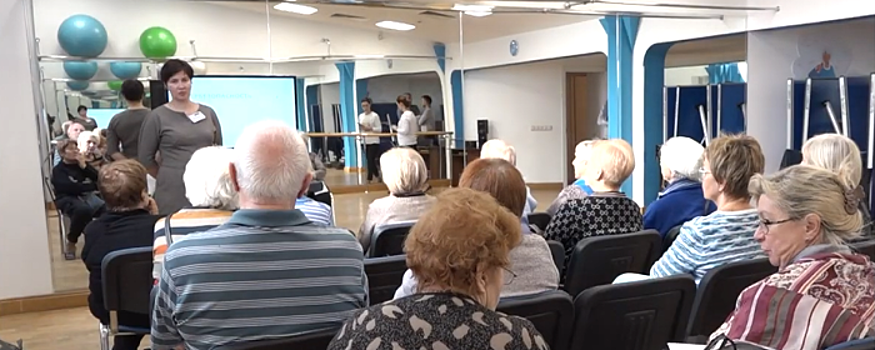 Долголетам из Красногорска рассказали, как защитить свои деньги