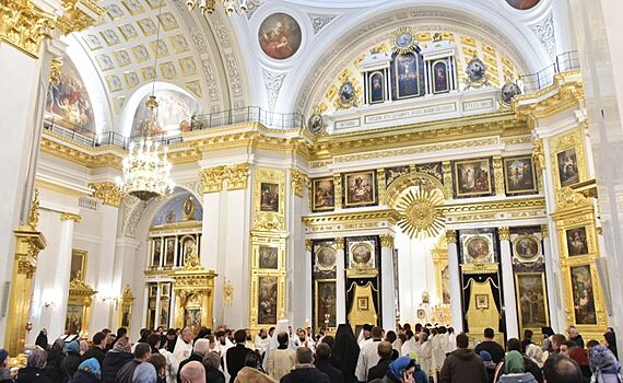 В соборе Казанской иконы Божией Матери почтили память митрополита Казанского и Татарстанского Феофана