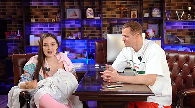 Дмитрий Тарасов и Анастасия Костенко объяснили, почему у их родившегося месяц назад сына до сих пор нет имени