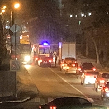 В Краснодаре две легковушки врезались в автомобиль скорой помощи