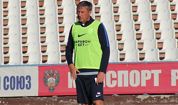 Главный тренер "Ротора" Хацкевич вернулся к работе с командой