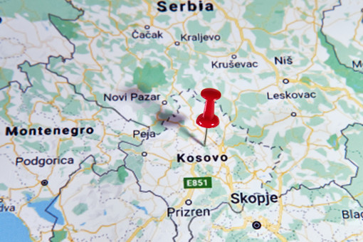 США призвали власти Сербии и Косово к немедленной деэскалации