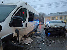 В Волгограде более 5 человек пострадали в аварии с автобусом