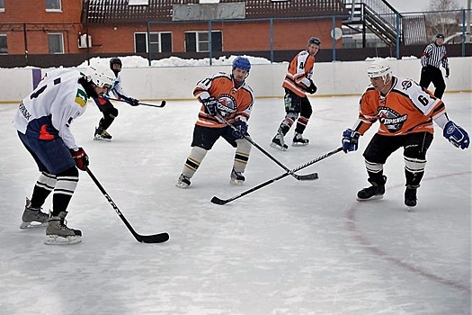 Первый корпоративный турнир по хоккею прошел в РМК