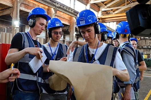 Студенты МГУ посетили Пермскую ЦБК и познакомились с экономикой замкнутого цикла