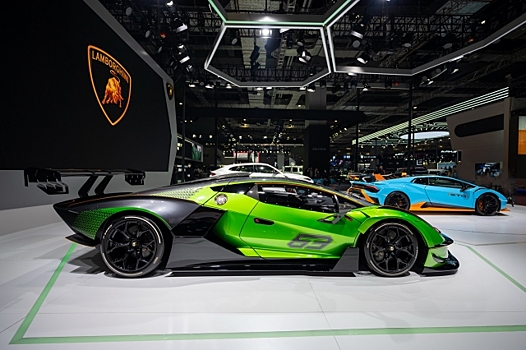 Lamborghini представила трековый гиперкар Essenza SCV12