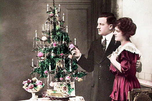 Раскрыта история обычая ставить елку на Рождество