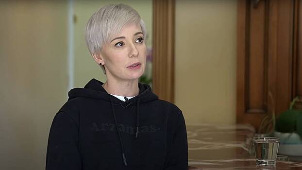 «КП»: Уехавшая из России Хаматова репетирует в ангаре на окраине Риги