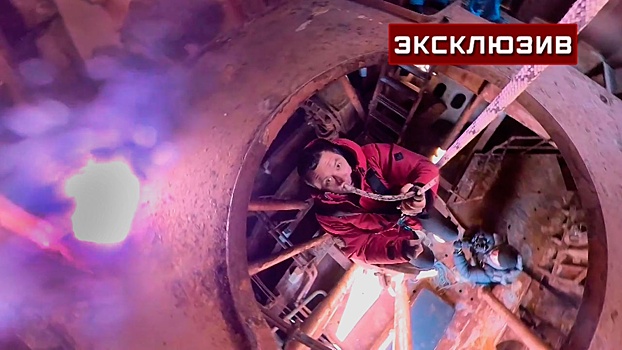 Насквозь: кадры экскурсии по подводной лодке «Дмитрий Донской» путем погрузки продуктов