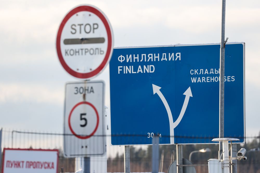 Yle: В центре Хельсинки прошла демонстрация за открытие границы с Россией