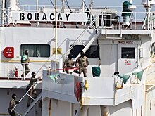 Задержанный во Франции танкер Boracay возобновил движение