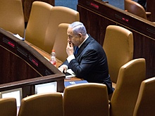 Ynet: Суд в Израиле на неделю освободил Нетаньяху от дачи показаний
