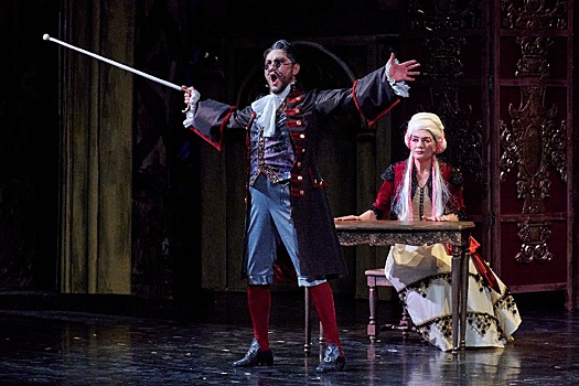 В Башопере объяснили, зачем в "Севильском цирюльнике" песня Инстасамки