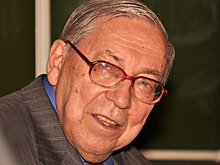 Скончался президент журфака МГУ Ясен Засурский