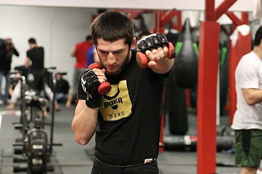Хабиб пожелал удачи Уланбекову на UFC Fight Night 179: «Очень переживаем за тебя»