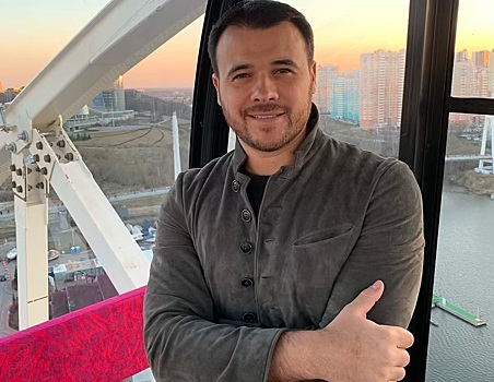 Певец Эмин Агаларов опубликовал милое фото бывшего тестя с внуками