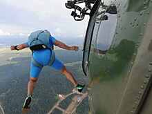 Свободное падение: двое выжили после прыжка с нераскрывшимся парашютом