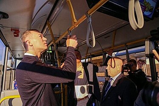 Михаил Дегтярев проинспектировал троллейбус на автономном ходу, который вышел на линию в Хабаровске