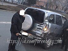 В Оренбурге на Терешковой автобус «догнал» «Ниву Шевроле»