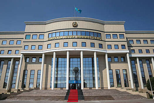 МИД Казахстана составил список негативно высказывающихся о стране иностранцев
