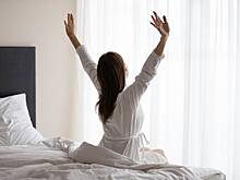 Невролог предупредила о вреде резких пробуждений