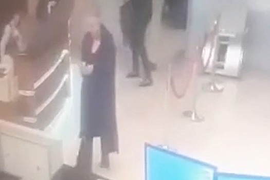 Улетающая после смертельного ДТП из аэропорта Сочи Собчак попала на видео