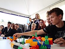 День молодежи отпраздновали на Нижневолжской набережной